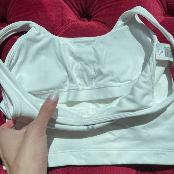 ARITZIA TNA sport tennis top high quality XS white - Picture 4 of 7